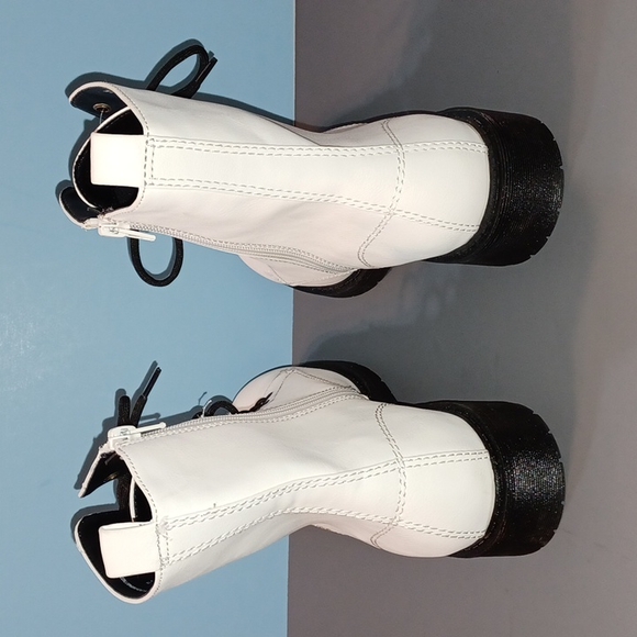 NEW Time and Tru White Lug Boots - Picture 3 of 11